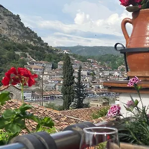 E Skulptorit-unesco Quarter Guest house